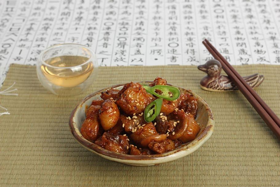 növényi vegán ázsiai kínai csirke ebéd